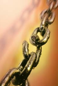 Photograph of chain with a split link
